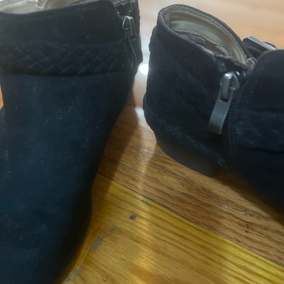 Boots - Picture 2 of 7